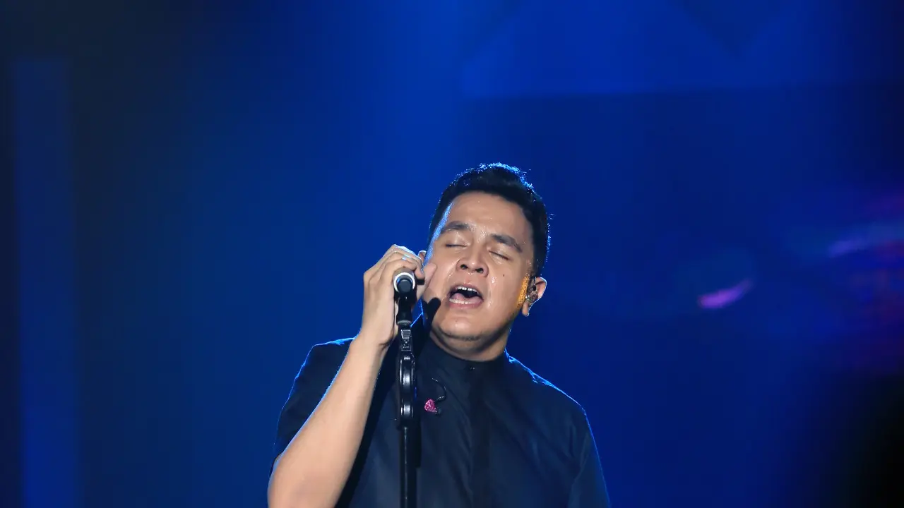 [Bintang] Tulus dan Sundari Soekotjo