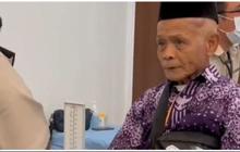 Ikhlas Tak Pernah Pasang Tarif saat Pangkas Rambut, Kisah Kakek Tukang Cukur Naik Haji di Usia 80 Tahun Ini Bikin Haru