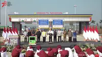 Presiden Joko Widodo (Jokowi) akhirnya meresmikan proyek jalan tol Bogor-Ciawi-Sukabumi (Bocimi) ruas Cigombong-Cibadak di Sukabumi, Jumat (4/8/2023). Jokowi didampingi oleh Menteri BUMN Erick Thohir, Menteri PUPR Basuki Hadimuljono, hingga Gubernur Jawa Barat Ridwan Kamil.