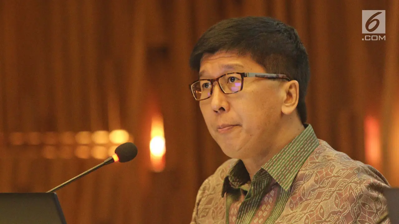 Vice President Director Emtek Grup, Sutanto Hartono menyampaikan paparan publik PT. SURYA CITA MEDIA. Tbk di SCTV TOWER, Jakarta, Senin (18/12)