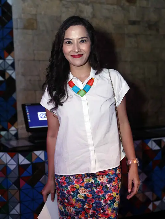 Selain itu, Marwa mengomentari Vonny yang katanya mengaku sebagai orang yang kini mengurusi anak-anak Marwa dan Atalarik. (Nurwahyunan/Bintang.com)