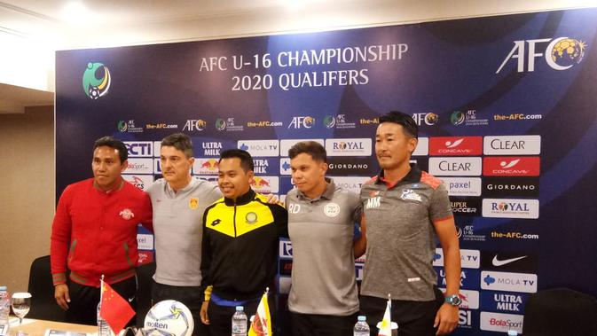 Pelatih Timnas Indonesia U-16, Bima Sakti, mengaku timnya sudah siap tempur di Kualifikasi Piala AFC 2020 dengan berbekal pengalaman di Piala AFF dan laga uji coba. (Bola.com/Zulfirdaus Harahap)