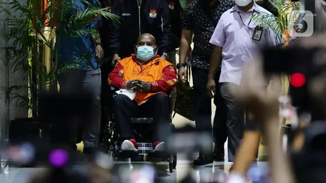 Gubernur Papua nonaktif Lukas Enembe Resmi Huni Rutan KPK