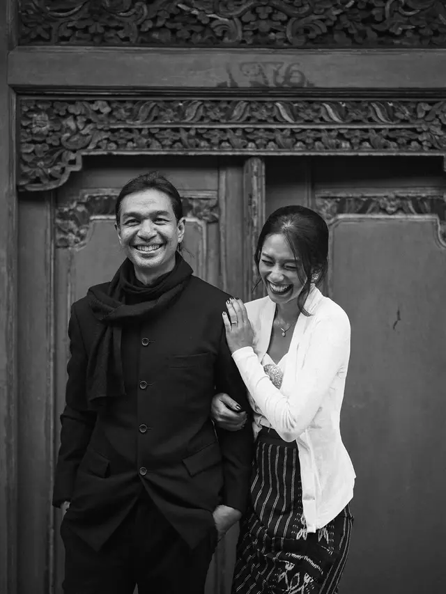 Terpaut 17 Tahun Ini 7 Potret Kebersamaan Dimas Djay dan Faradina Mufti