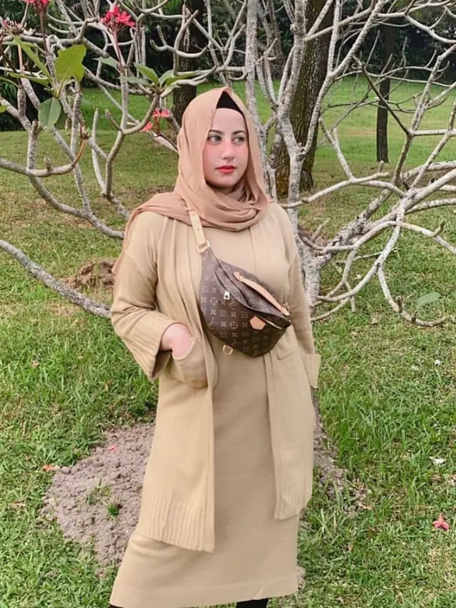 9 Gaya Tasyi Athasyia Pakai Outfit Cewek Kue hingga Cewek Mamba, Bisa Jadi Inspirasi Hijabers