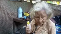 Ada resepo obat yang selalu digunakan oleh wanita tua berusia 117 tahun bernama Suparni. (Liputan6.com/Yanuar H).
