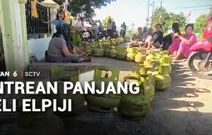 Antrean Panjang Beli Elpiji