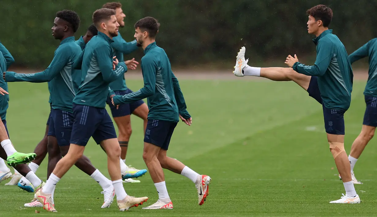 Arsenal dan PSV mengusung form apik untuk pertemuan di matchday 1 ini nanti. (Adrian DENNIS / AFP)