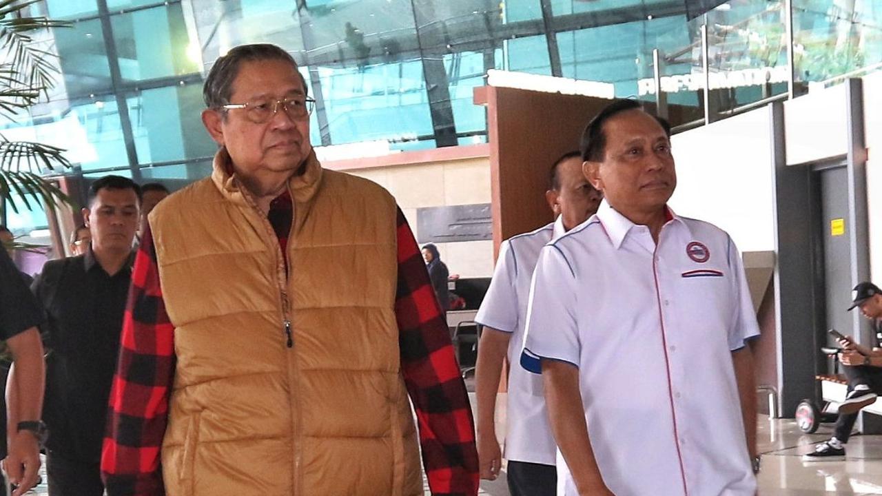 Momen penyambutan dilakukan SBY dan Ketua PBVSI Imam Sudjarwo dengan mendatangi langsung ke Bandara Soekarno Hatta, Tangerang Banten, Senin (28/8/2023).