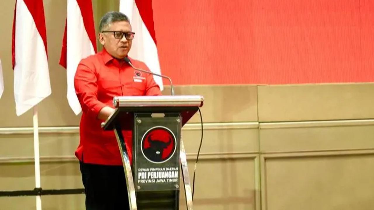 Maka kemudian Megawati berjuang, pada akhirnya menjadi ketua umum PDI saat itu melalui proses yang panjang.<br>