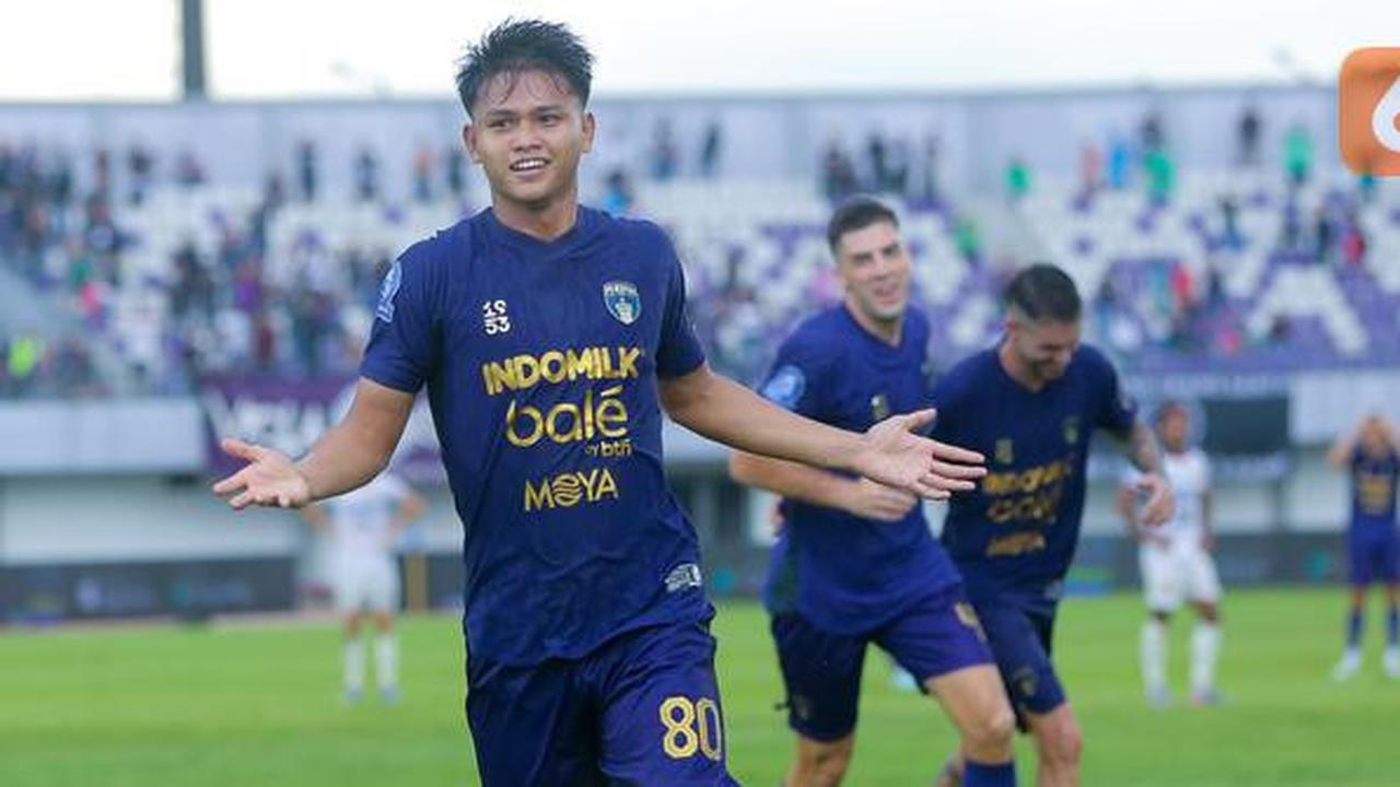 Pengakuan Hokky Caraka: Jika Bukan karena Cinta Sepak Bola, Mungkin Sudah Gantung Sepatu