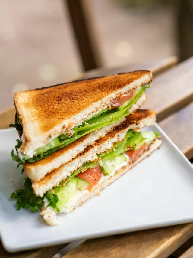 Resep Roti Sandwich Sayuran untuk Bekal Simpel yang Lezat