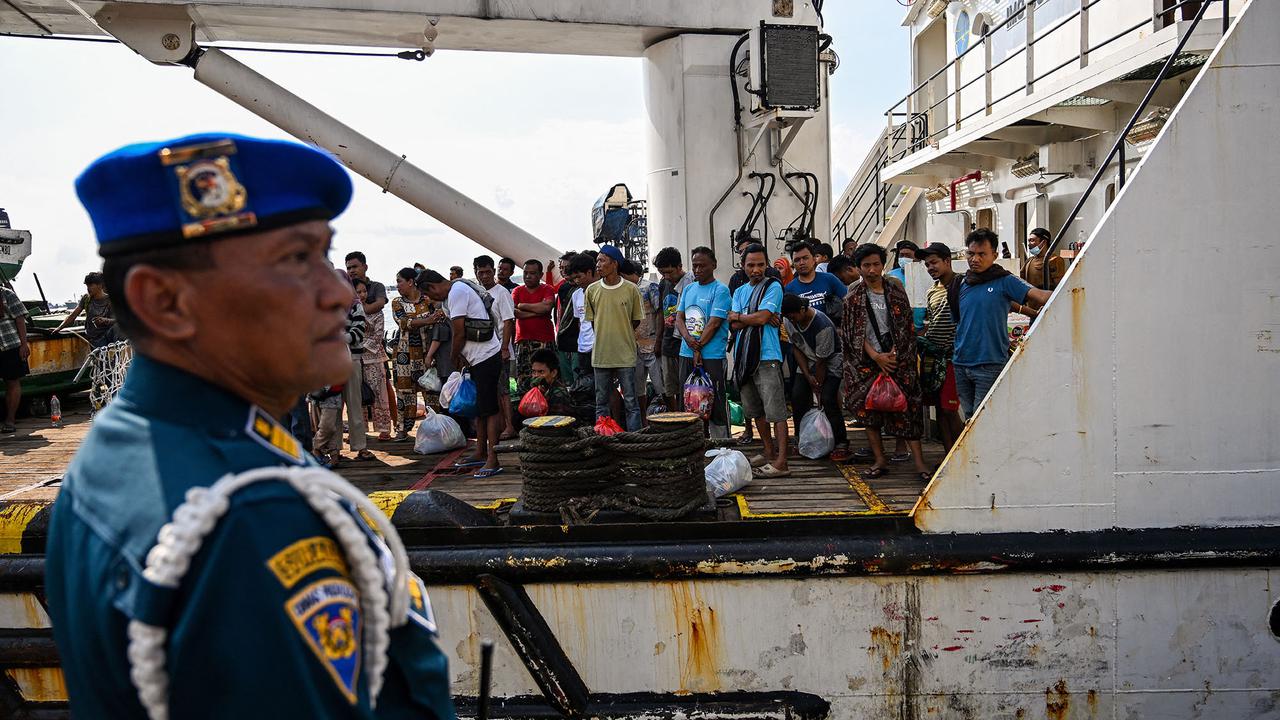 Korban Kebakaran KM Mutiara Sentosa II Tiba di Surabaya