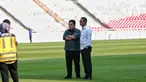 Ketua Umum PSSI merangkap Ketua LOC Erick Thohir berbincang dengan Penjabat (Pj) Gubernur DKI Jakarta, Heru Budi Hartono saat melakukan inspeksi di Stadion Utama Gelora Bung Karno (SUGBK), Senayan, Jakarta, Senin (13/3/2023). Pemerintah dan PSSI meninjau stadion yang akan digunakan  jelang Piala Dunia U-20 2023 pada 20 Mei hingga 11 Juni mendatang. (Liputan6.com/Angga Yuniar)