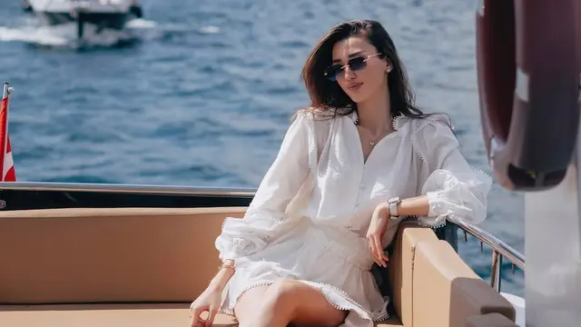 Potret Sabina Altynbekova Pemain Yogya Falcons Tanpa Jersey Voli