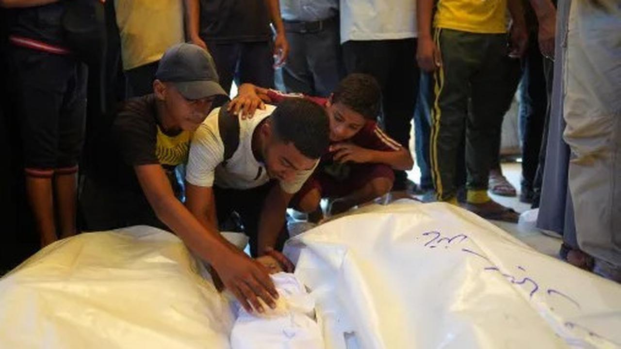 Mengerikan, Israel Pakai Bom 'Melelehkan' Tubuh Warga Gaza yang Wafat di Pengungsian Al-Mawasi