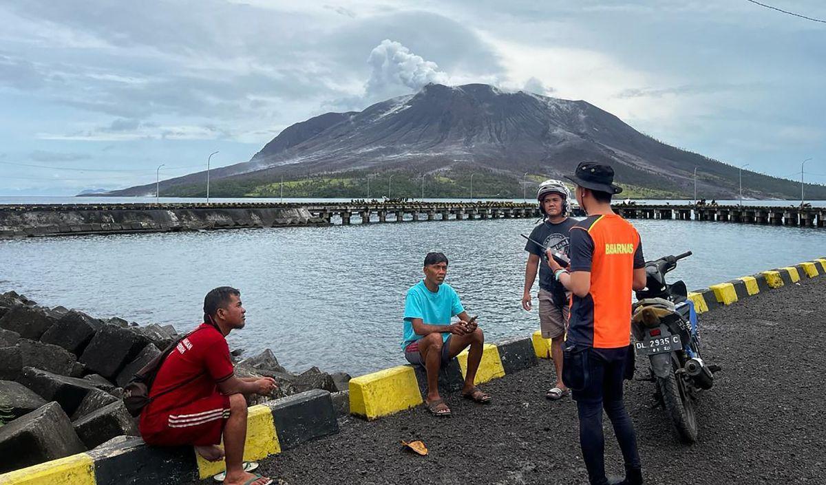 <b>Dampak Letusan Gunung Ruang Berpotensi Tsunami 25 Meter</b>