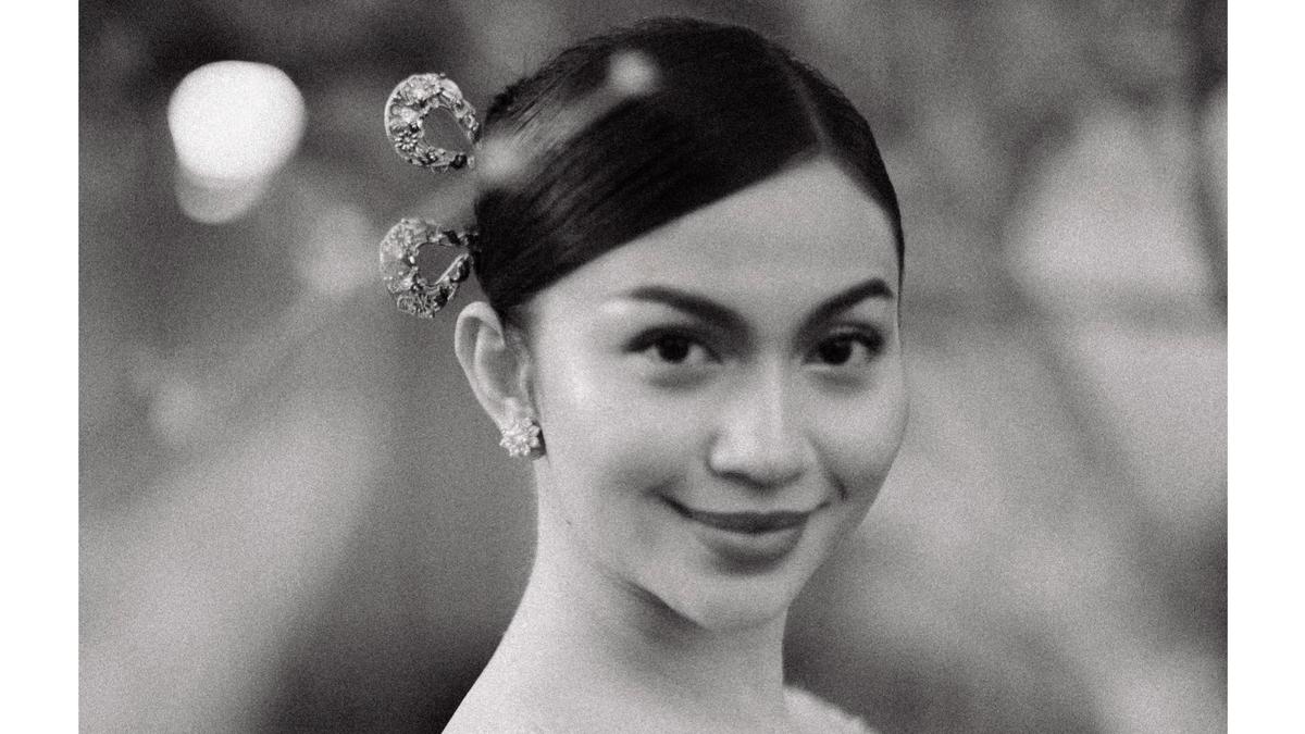 Pesona Ayu Ariel Tatum Jadi Tamu Kondangan di Royal Wedding Mangkunegaran, Pakai Kebaya Rancangan Didiet Maulana