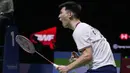 Di nomor tunggal putra, pemain Cina berusia 26 tahun, Zhao Jun Peng akan menantang unggulan pertama asal Denmark, Viktor Axelsen. Zhao Jun Peng lolos ke final usai mengalahkan wakil India, Prannoy H.S dengan 21-16, 21-15. (AP/Dita Alangkara)