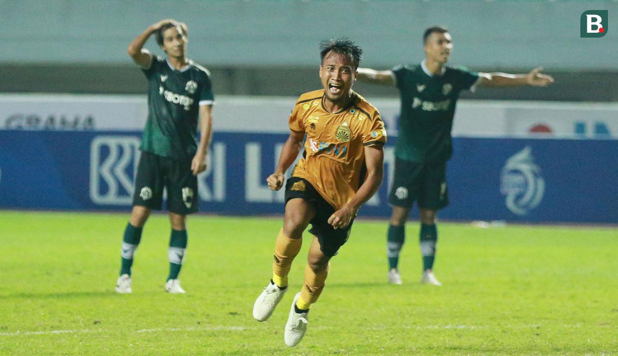 Pemain Bhayangkara FC, Muhammad Hargianto melakukan selebrasi usai mencetak gol ke gawang Persikabo 1973 pada laga pekan ke-6 BRI Liga 1 2022/2023 antara Persikabo 1973 melawan Bhayangkara FC di Stadion Pakansari, Bogor, Selasa (23/8/2022) malam WIB. (Bola.com/M Iqbal Ichsan)