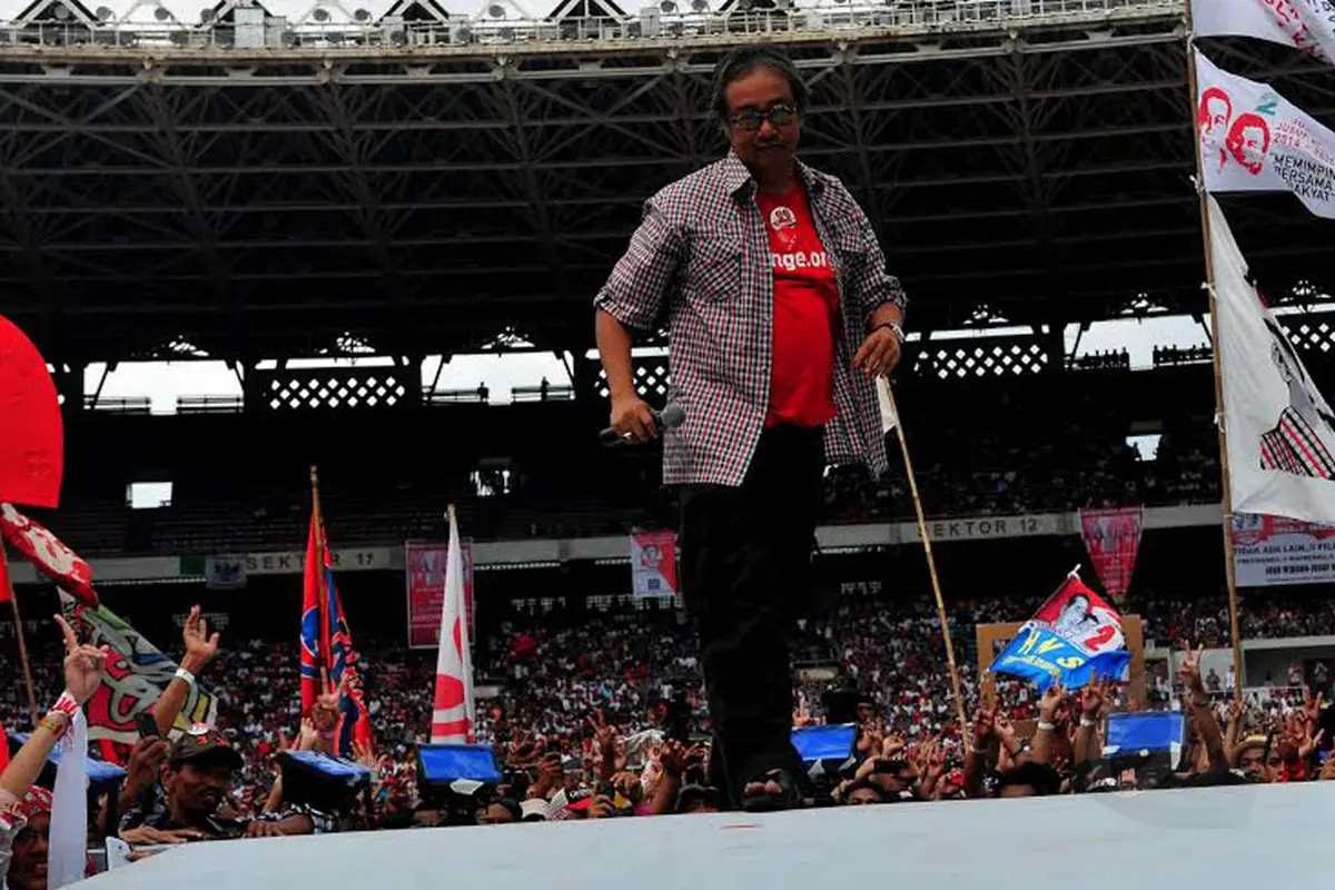 Jokowi Ngabuburit Bareng Ratusan Ribu Pendukung