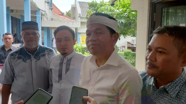 Dedi Mulyadi Mendadak Sidak ke SMAN 7 Cirebon, Ada Apa?