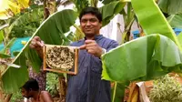 Seorang sarjana manajemen, Shrikant Gajbhaye menelurkan ide untuk membantu menaikkan hasil panen dengan bantuan penyerbukan lebah.