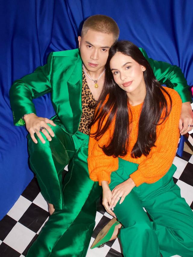 6 Gaya Rafael Tan Bersama Sabina Paz yang Tampil Kompak Ini Curi Perhatian