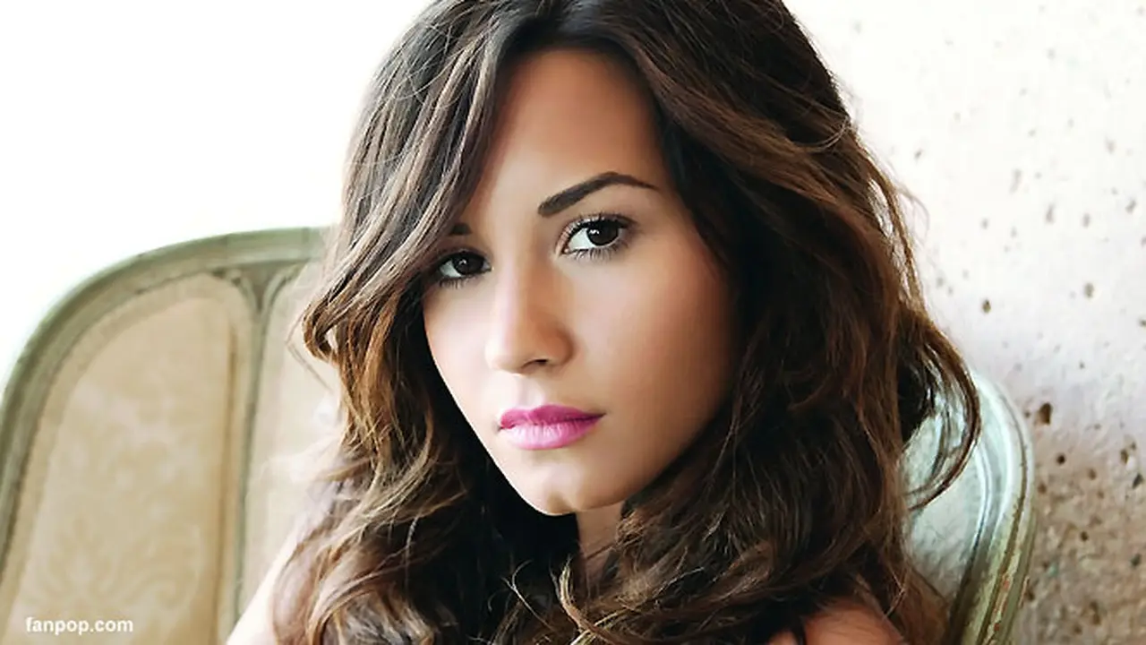 demi-lovato-130820b.jpg