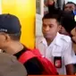 Aktivitas Gunung Gamalama membuat bandara di Ternate, Maluku Utara ditutup. Sementara Mabes Polri kembali meringkus enam terduga teroris.