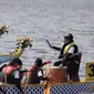 Sebanyak 800 peserta yang terbagi dalam 55 tim ikut meramaikan Jakarta Dragon Boat Festival (JDBF) ke-4, di Ancol Beach City, Taman Impian Jaya Ancol, Jakarta Utara, Sabtu (13/8/2022). (Istimewa/Jakarta Dragon Boat Festival 2022)