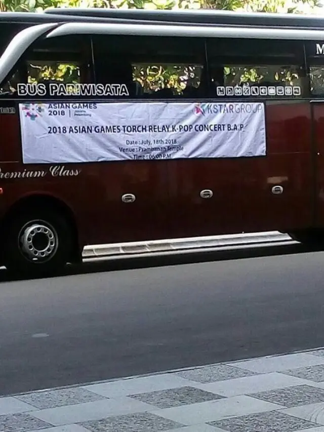 momen saat B.A.P tiba di Jogja (Hak Cipta: © Instagram.com/funtastic_baby/dh_jung_bap//jje)