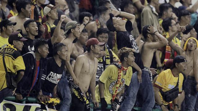 470 Gambar Anak Suporter Romantis Gratis Terbaik