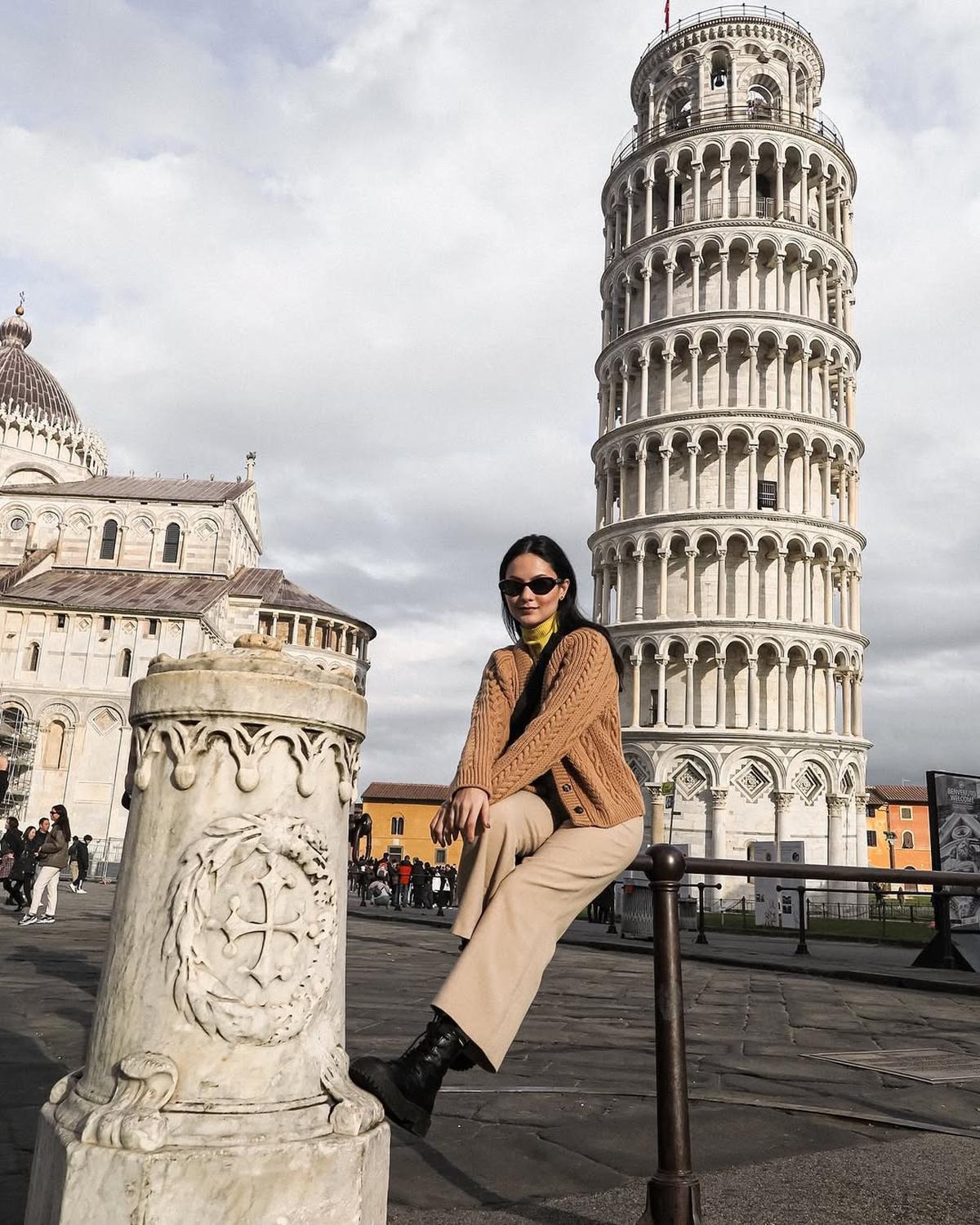 Potret Cantik Clara Bernadeth Liburan ke Italia, Oufitnya Simple tapi Elegan