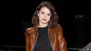 Selena Gomez mengadopsi salah satu anjing bernama Chip di tempat penampungan. (billboard)