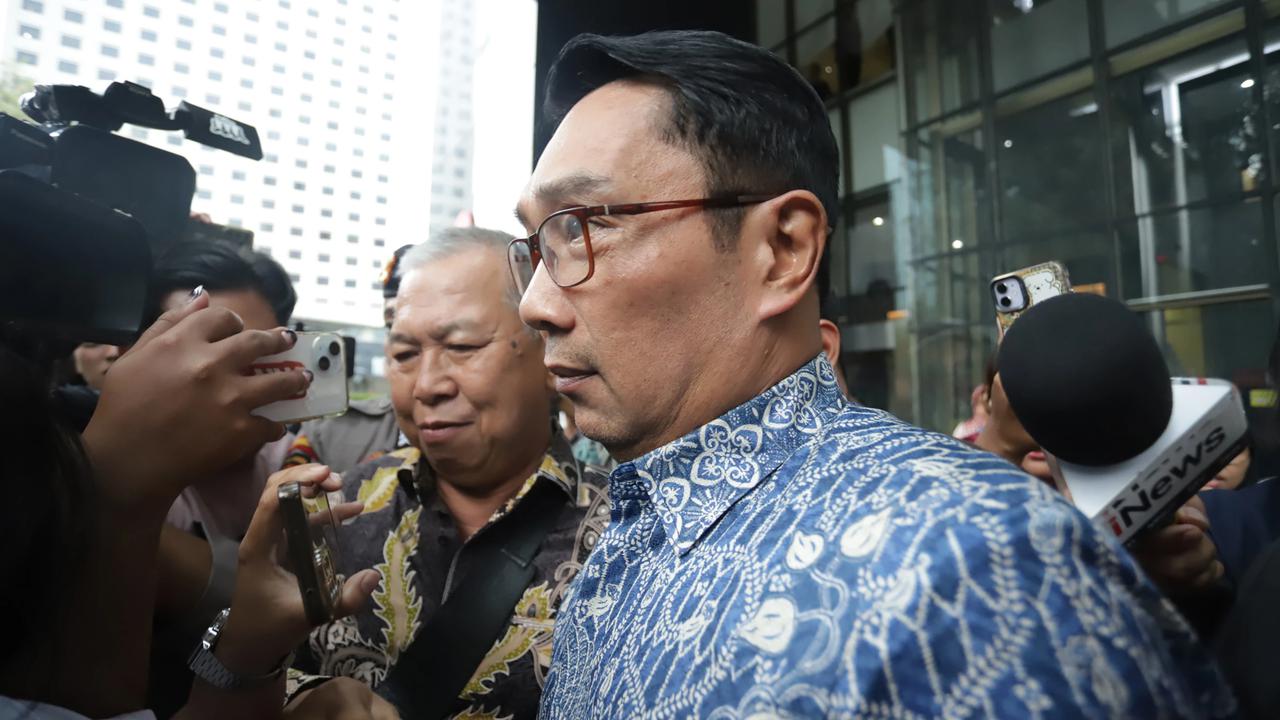 FOTO: Ridwan Kamil Penuhi Pemeriksaan KPK Terkait Kasus Korupsi Pengadaan Iklan Bank BJB