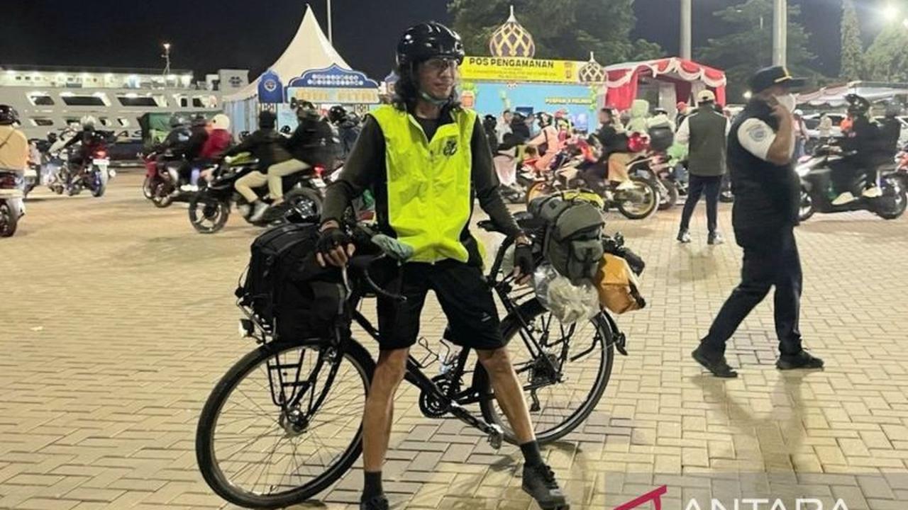 Kisah Inspiratif Verri Sanovri: Konsisten Mudik Sepeda Serpong-Palembang Sejak 2018