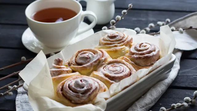 Cinnamon Roll Cream Cheese