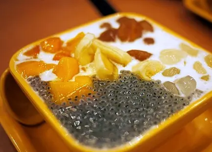 Menu andalan Honeymoon Dessert