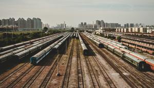 Ilustrasi jalur kereta. (Unsplash/Rainx Lee)