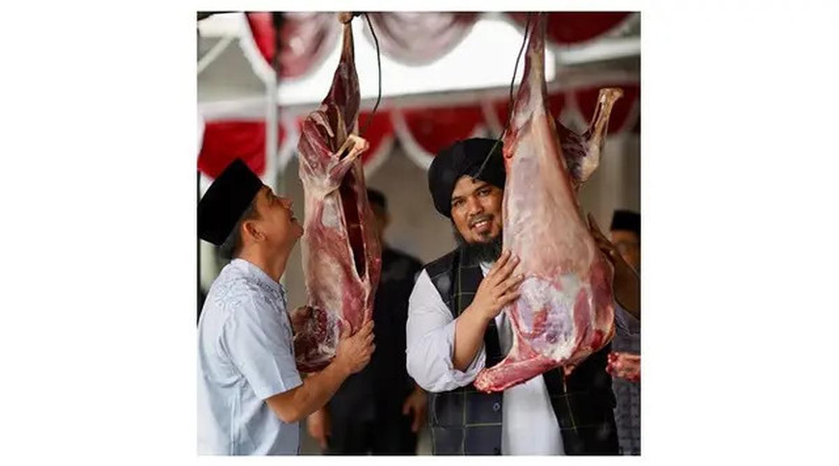 Mualaf di Ramadhan 2025, Ini 6 Potret Bobon Santoso Masak Besar Bareng Ustaz Derry