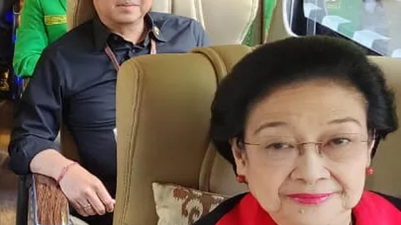 Momen Hangat Ketum Parpol Pendukung Ganjar-Mahfud Duduk Bareng Dalam Satu Bus Menuju KPU