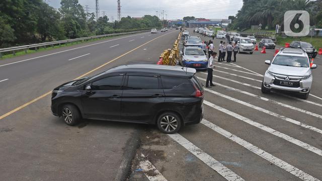 Suasana Gerbang Tol Bogor di Tengah Penerapan Ganjil Genap