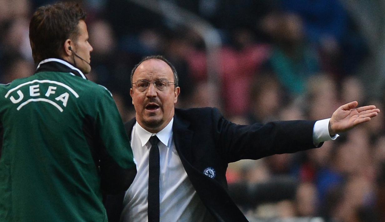Rafael Benitez memulai karir sebagai gelandang klub Real Madrid Aficionados (Tercera División), Castilla CF, Usia 26 tahun Benitez masuk tim pelatih Real Madrid, dan 2005 sukses membawa Liverpool meraih juara Liga Champions. (AFP/Francisco Leong)