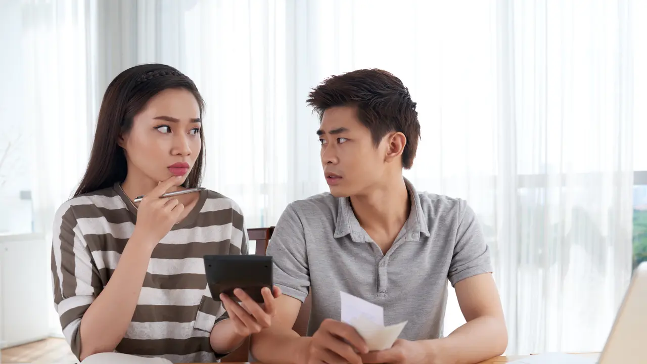 Gaji Istri Lebih Besar dari Suami? Ini Tips Menjaga Keharmonisan Finansial