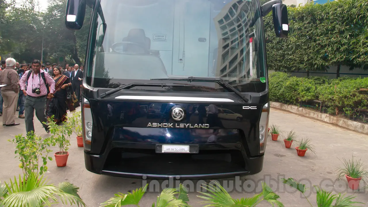 Luxura Magical India Bus, Berkendara Darat Bak Naik Pesawat