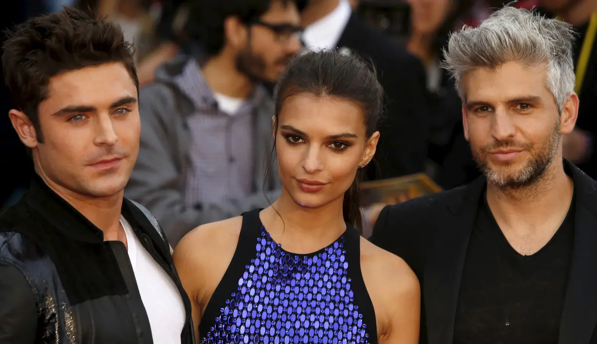 Aktor Zac Efron (kiri), aktris Emily Ratajkowski (tengah) dan direktur Max Joseph berfoto bersama saat menghadiri pemutaran perdana film 'We Are Your Friends' di Brixton Oval, London, Inggris. Selasa (11/8/2015). (REUTERS/Luke MacGregor)