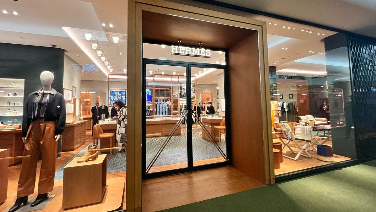 Kejutan Spesial di Grand Opening Hermes Plaza Indonesia, Penasaran?