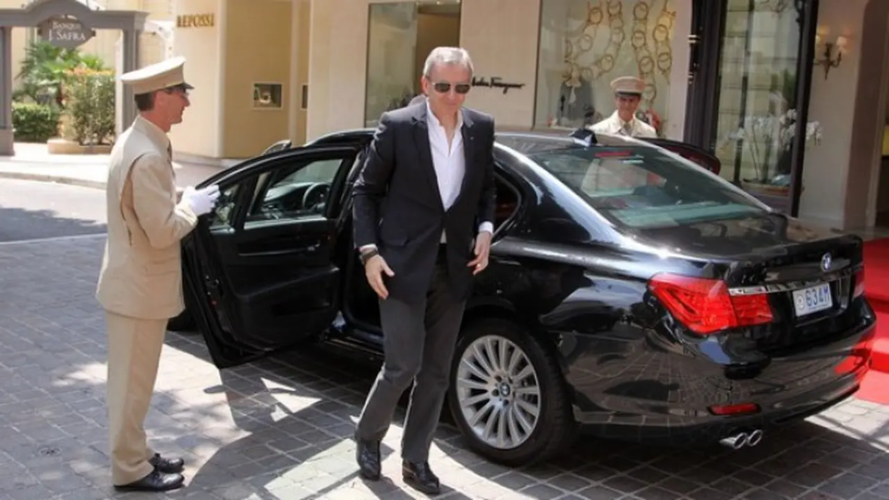 BMW Seri 7 Bernard Arnault (bornrich)