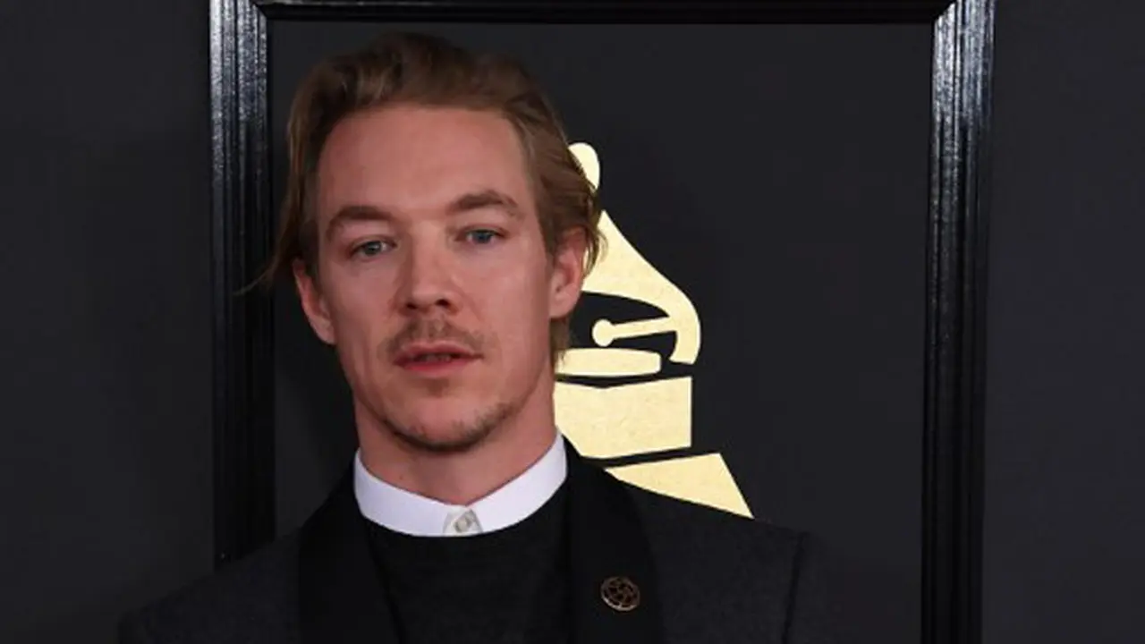 [Bintang] Diplo